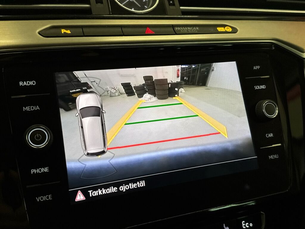 Volkswagen Passat 2017 Monivär.
