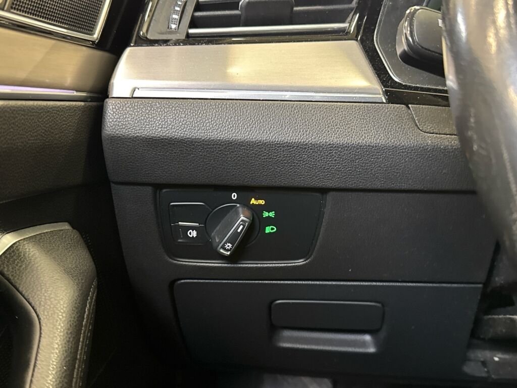Volkswagen Passat 2017 Monivär.