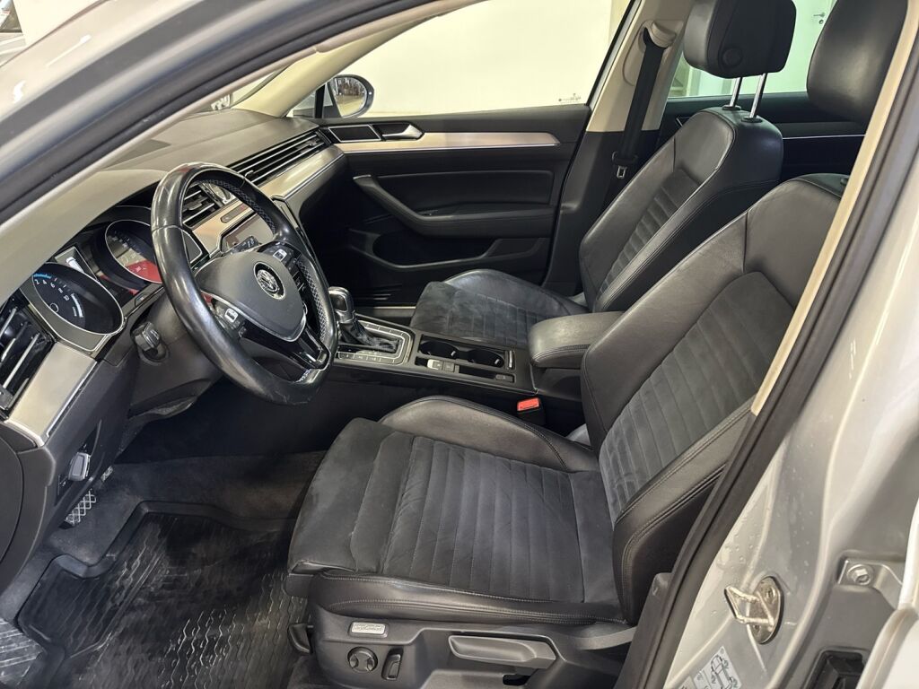 Volkswagen Passat 2017 Monivär.
