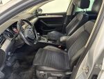 Volkswagen Passat 2017 Monivär.