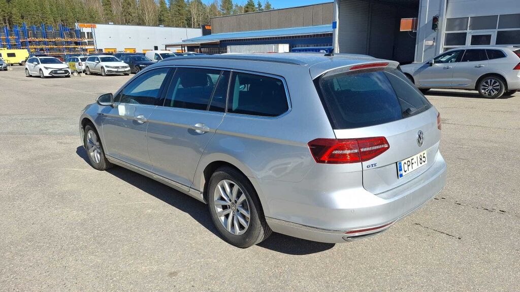 Volkswagen Passat 2017 Monivär.