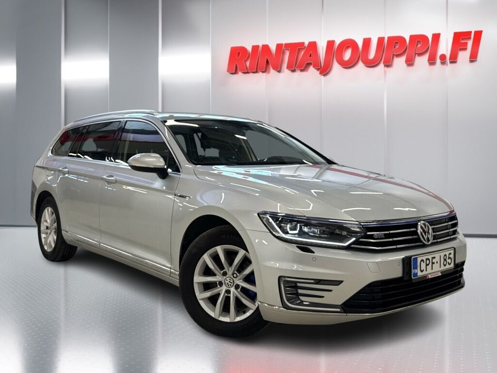 Volkswagen Passat 2017 Monivär.