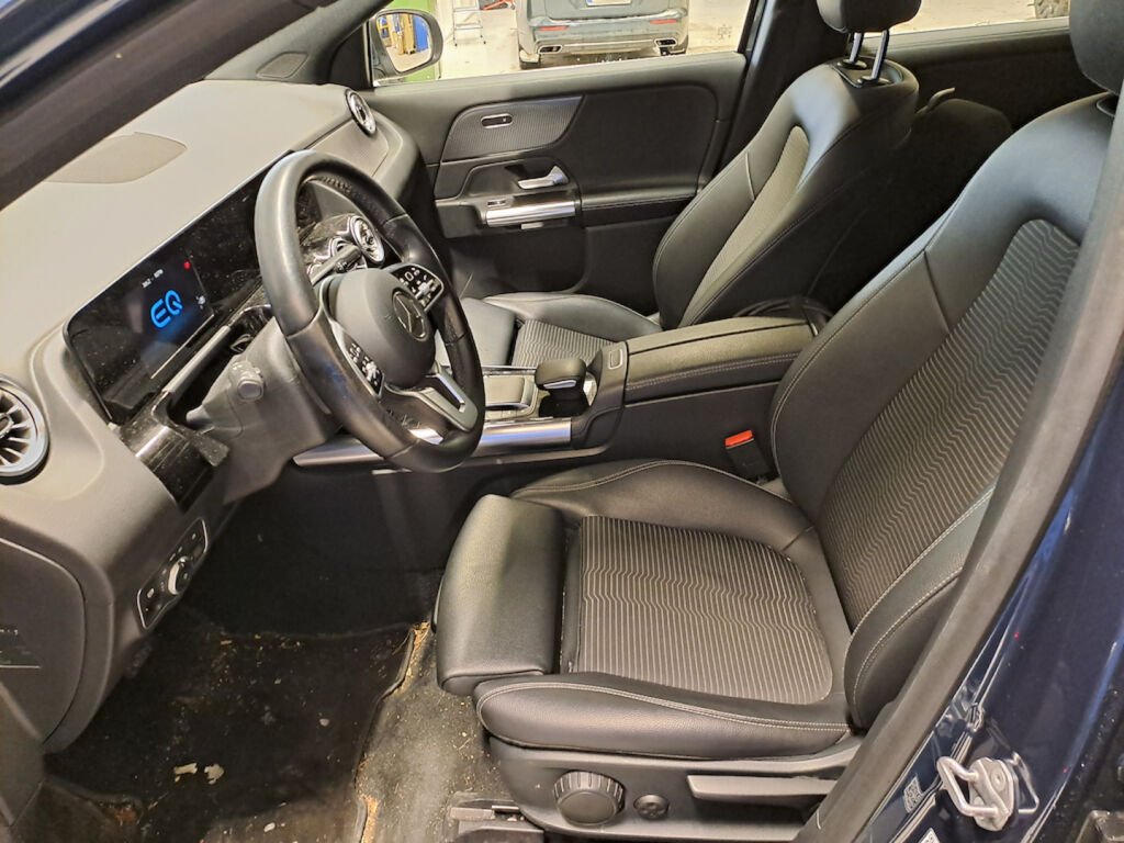 Mercedes-Benz EQA 2021 Sininen