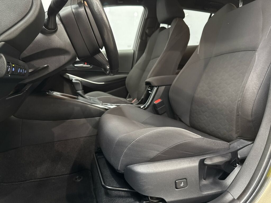 Toyota Corolla 2021 Ruskea (beige)