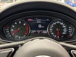 Audi A4 2021 Musta