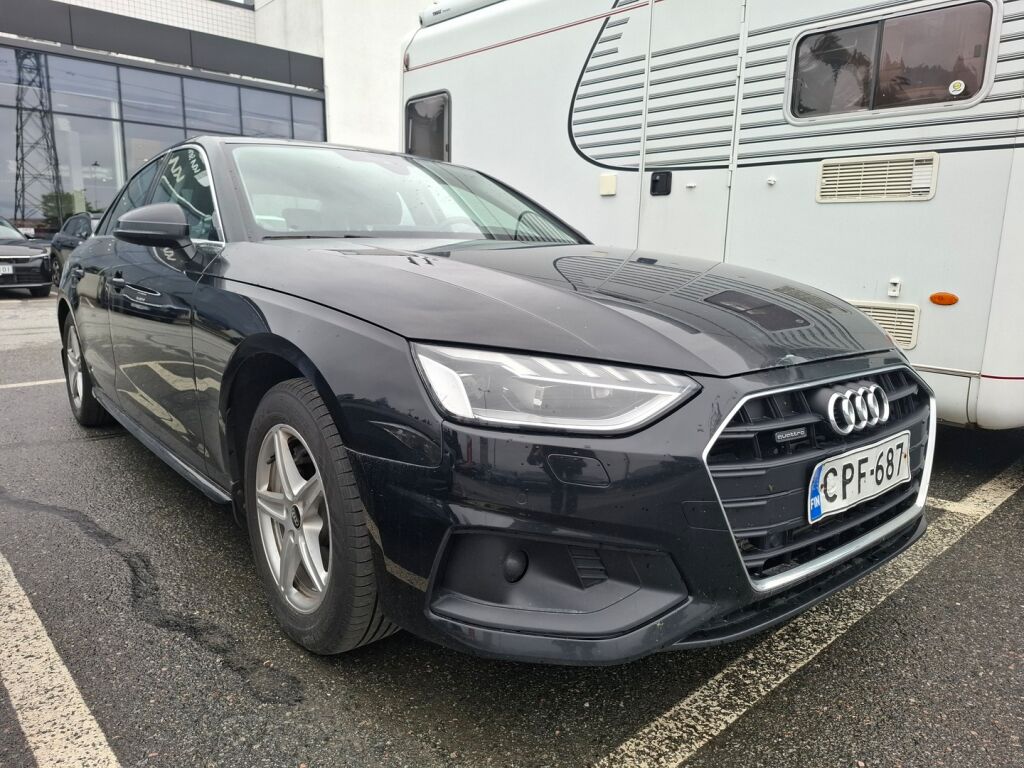 Audi A4 2021 Musta