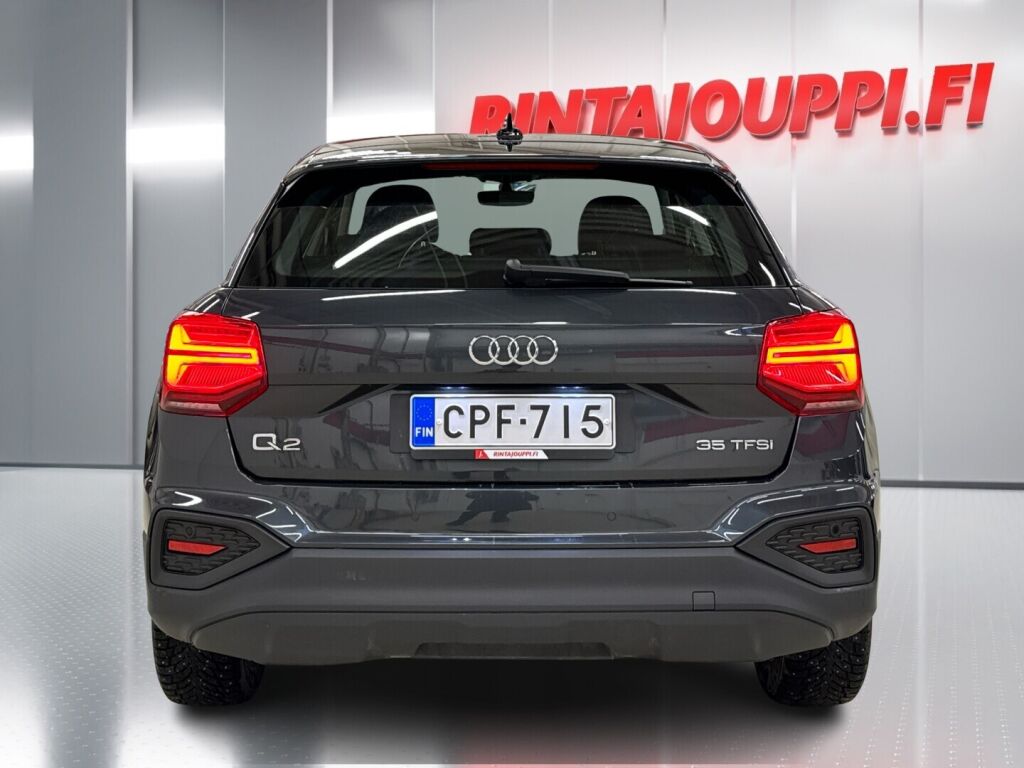 Audi Q2 2021 Harmaa