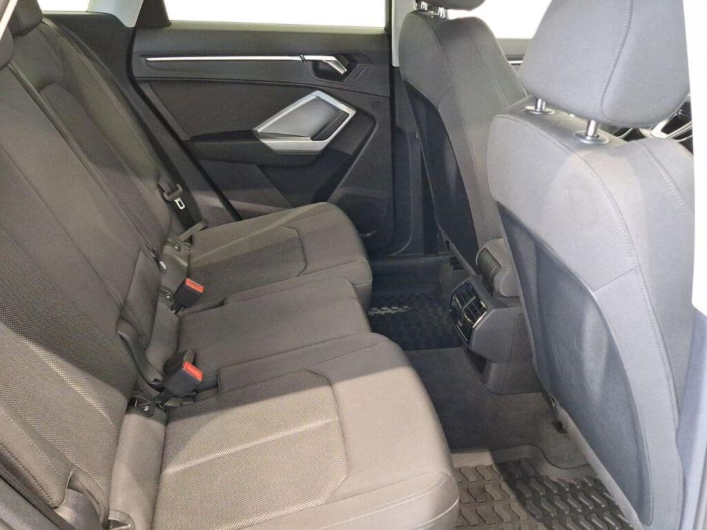 Audi Q3 2021 Hopea