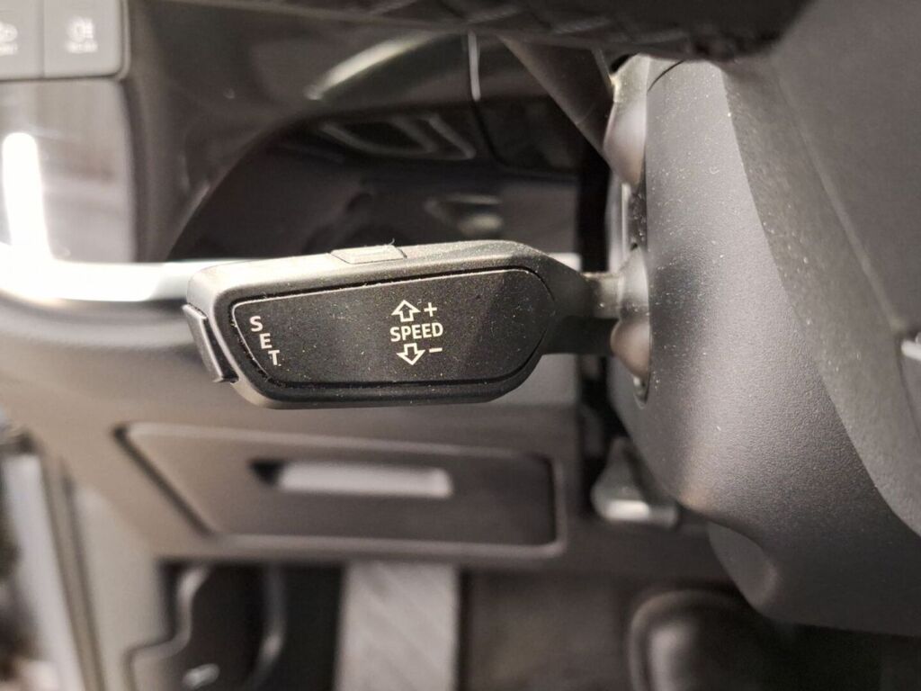 Audi Q3 2021 Hopea