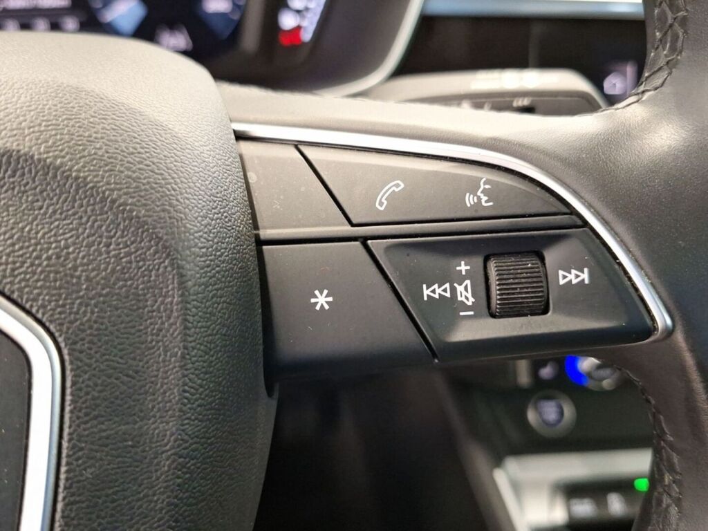 Audi Q3 2021 Hopea