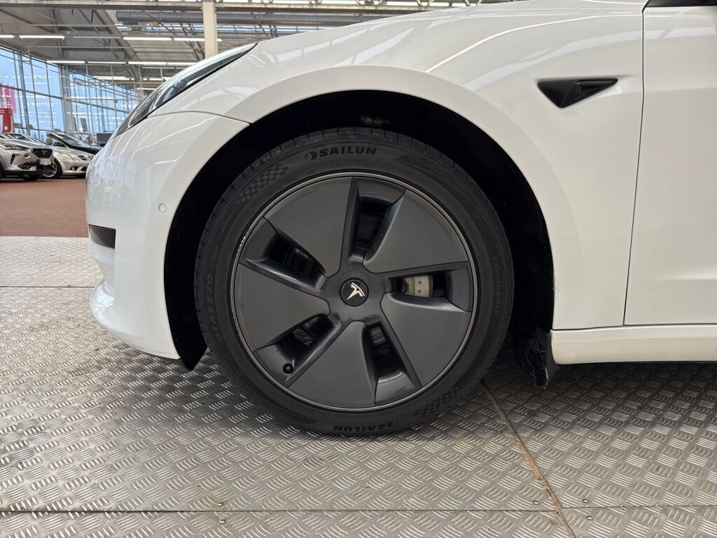 Tesla Model 3 2021 Valkoinen