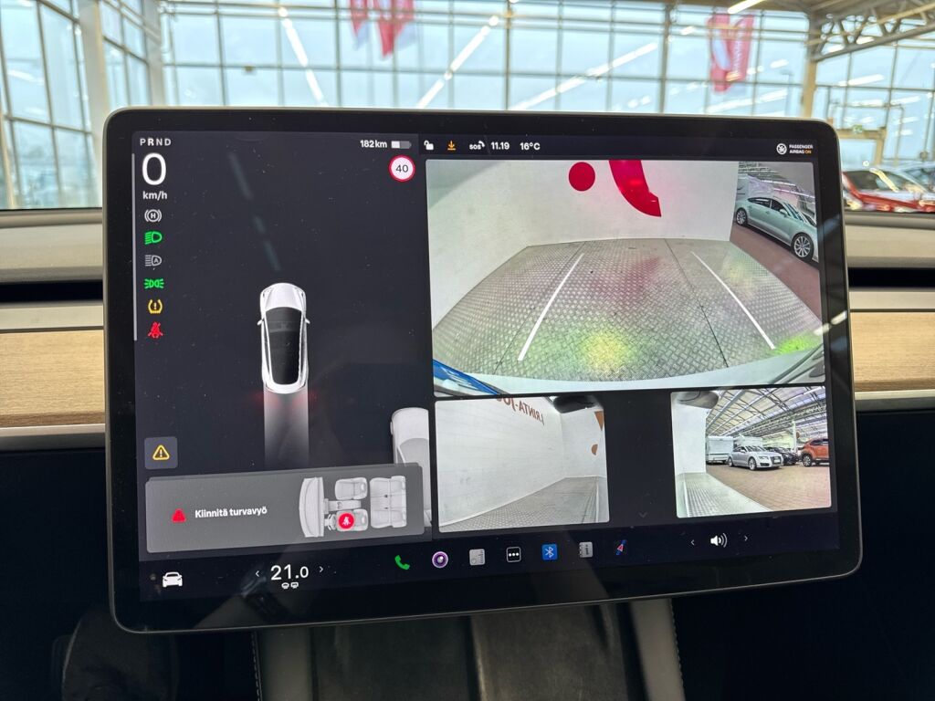 Tesla Model 3 2021 Valkoinen