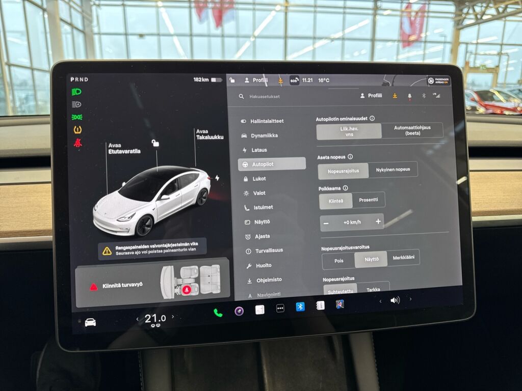 Tesla Model 3 2021 Valkoinen
