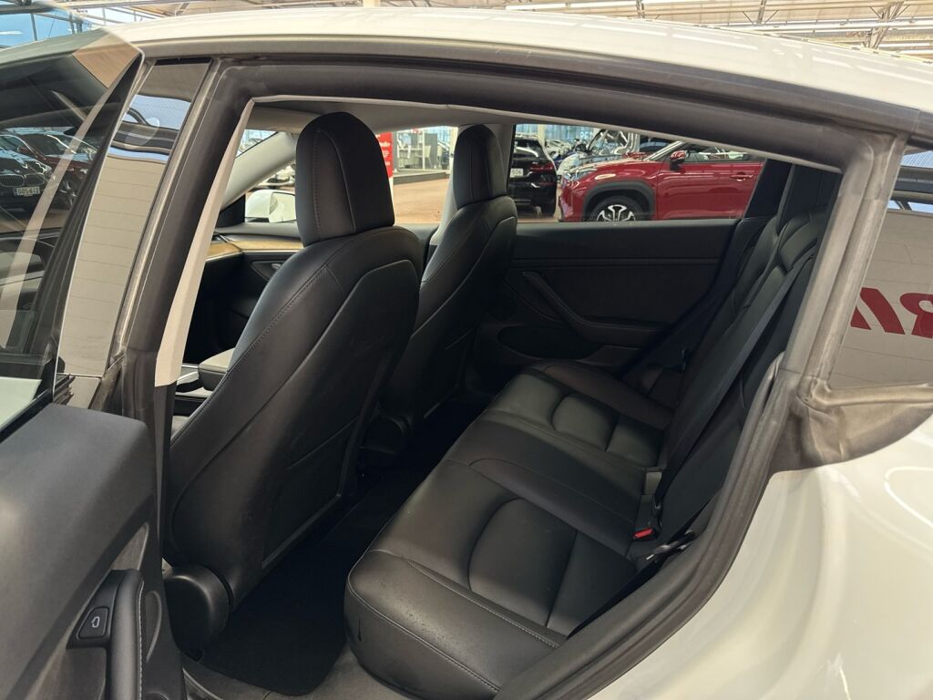 Tesla Model 3 2021 Valkoinen