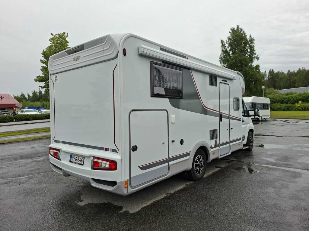 LMC T 758G ELEMENT 2021 Valkoinen