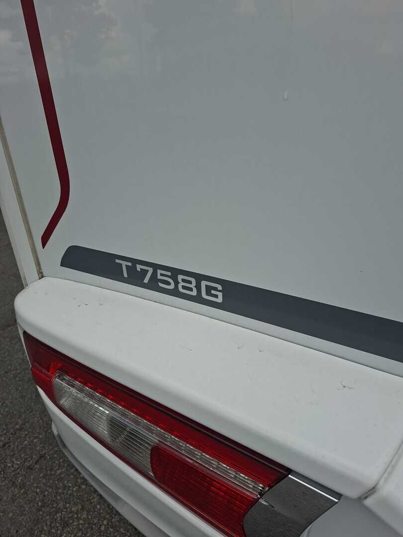 LMC T 758G ELEMENT 2021 Valkoinen