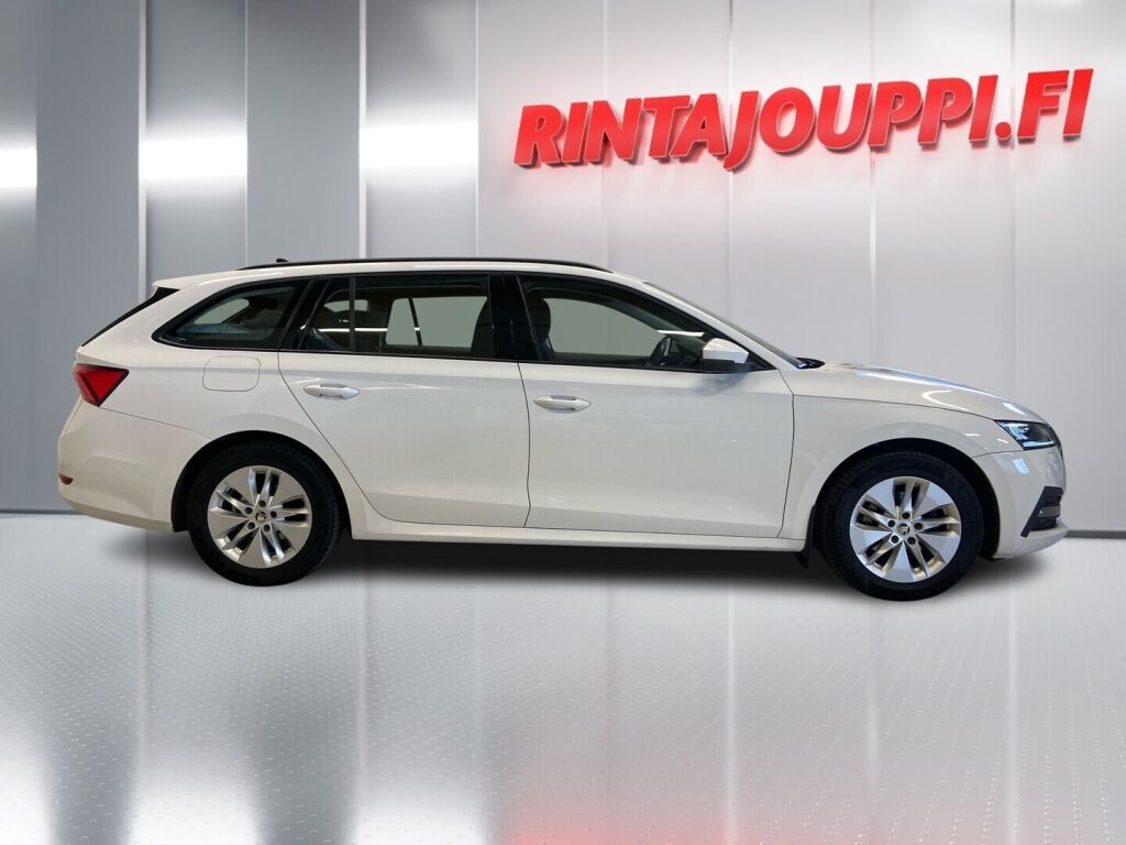 Skoda Octavia 2021 Valkoinen