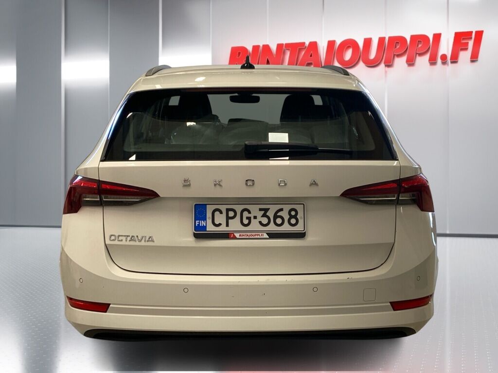 Skoda Octavia 2021 Valkoinen
