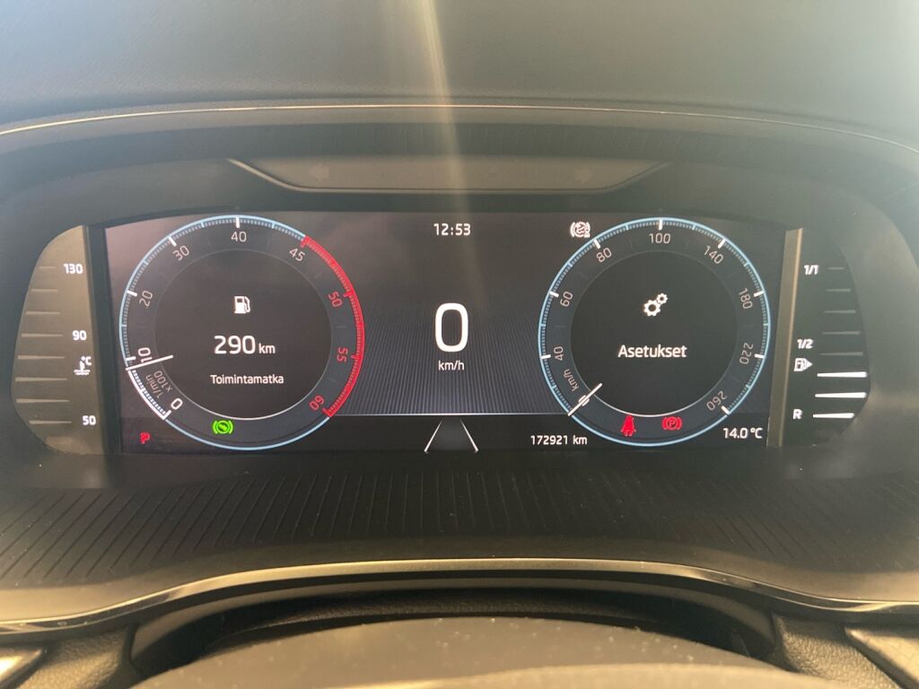 Skoda Octavia 2021 Valkoinen