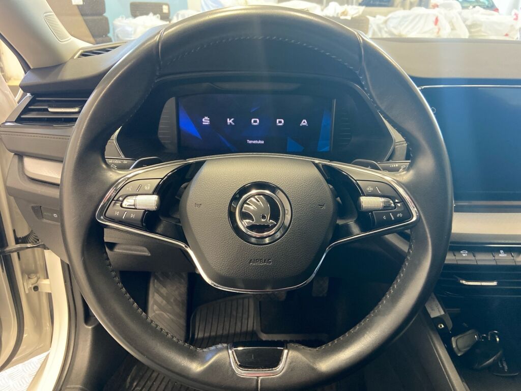 Skoda Octavia 2021 Valkoinen