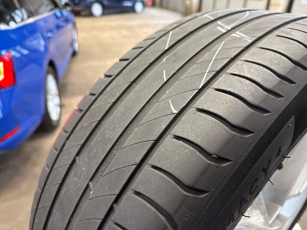 Skoda Superb 2021 Sininen