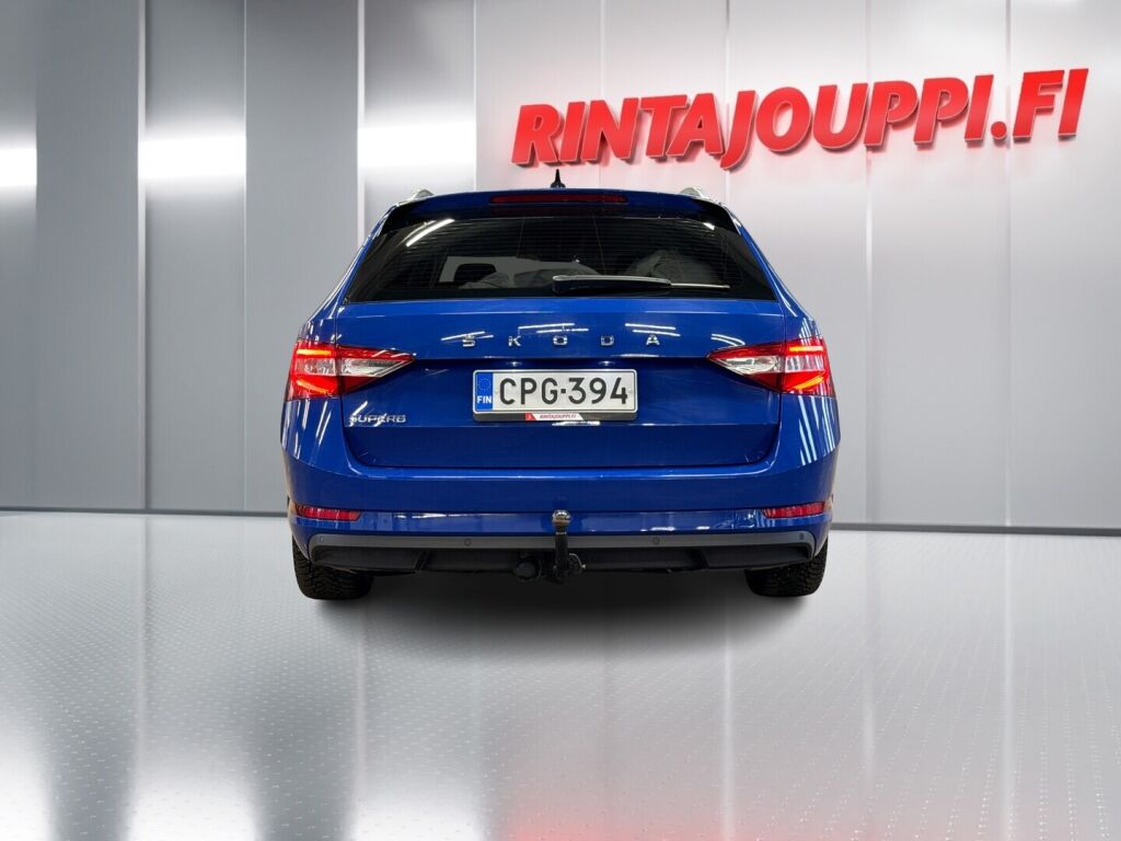 Skoda Superb 2021 Sininen