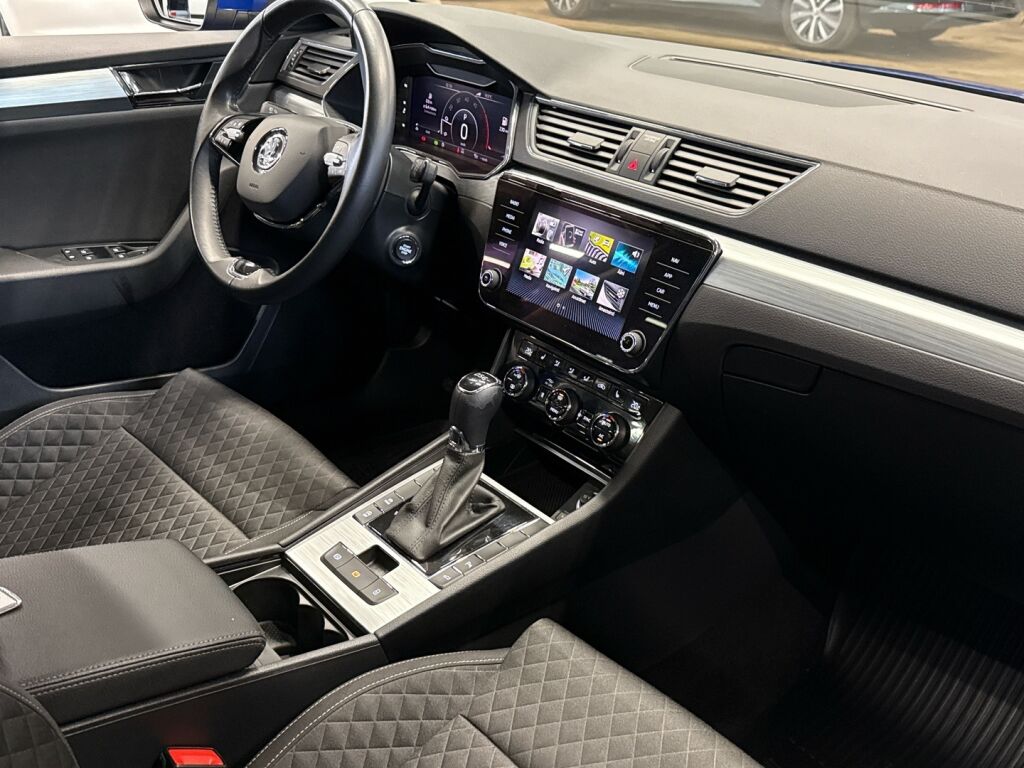 Skoda Superb 2021 Sininen