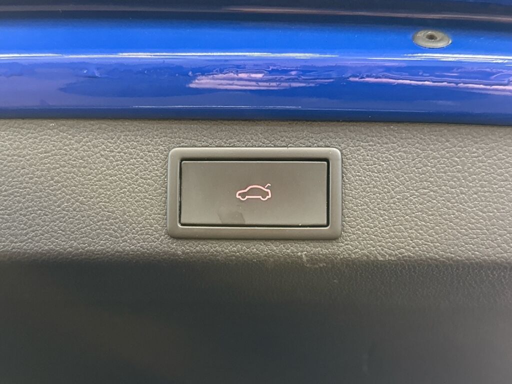 Skoda Superb 2021 Sininen