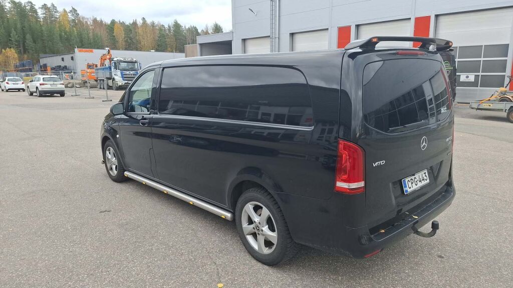 Mercedes-Benz Vito 2021 Musta