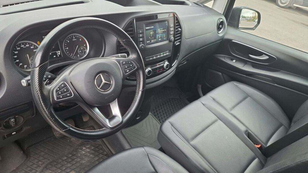 Mercedes-Benz Vito 2021 Musta