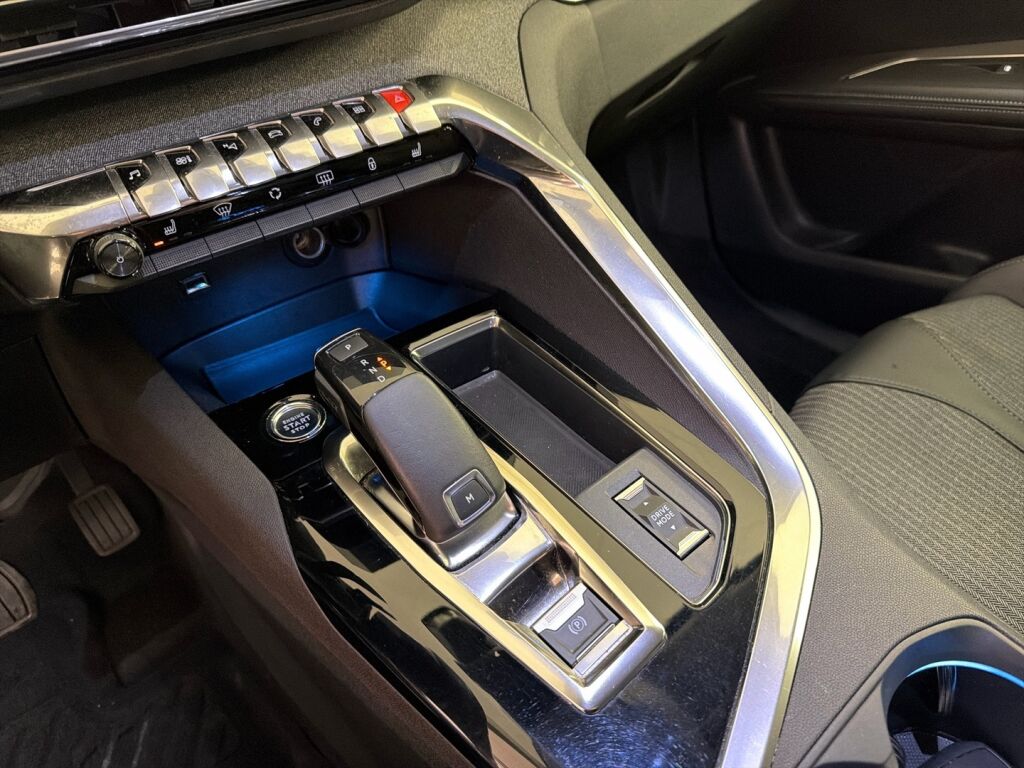 Peugeot 5008 2021 Valkoinen