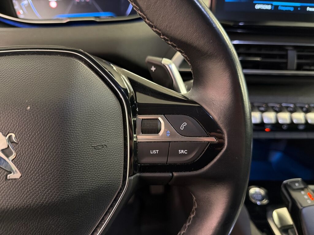 Peugeot 5008 2021 Valkoinen