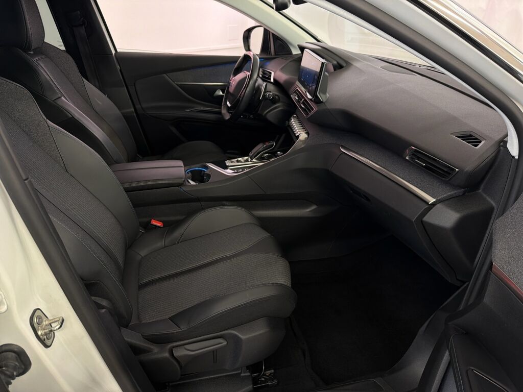 Peugeot 5008 2021 Valkoinen