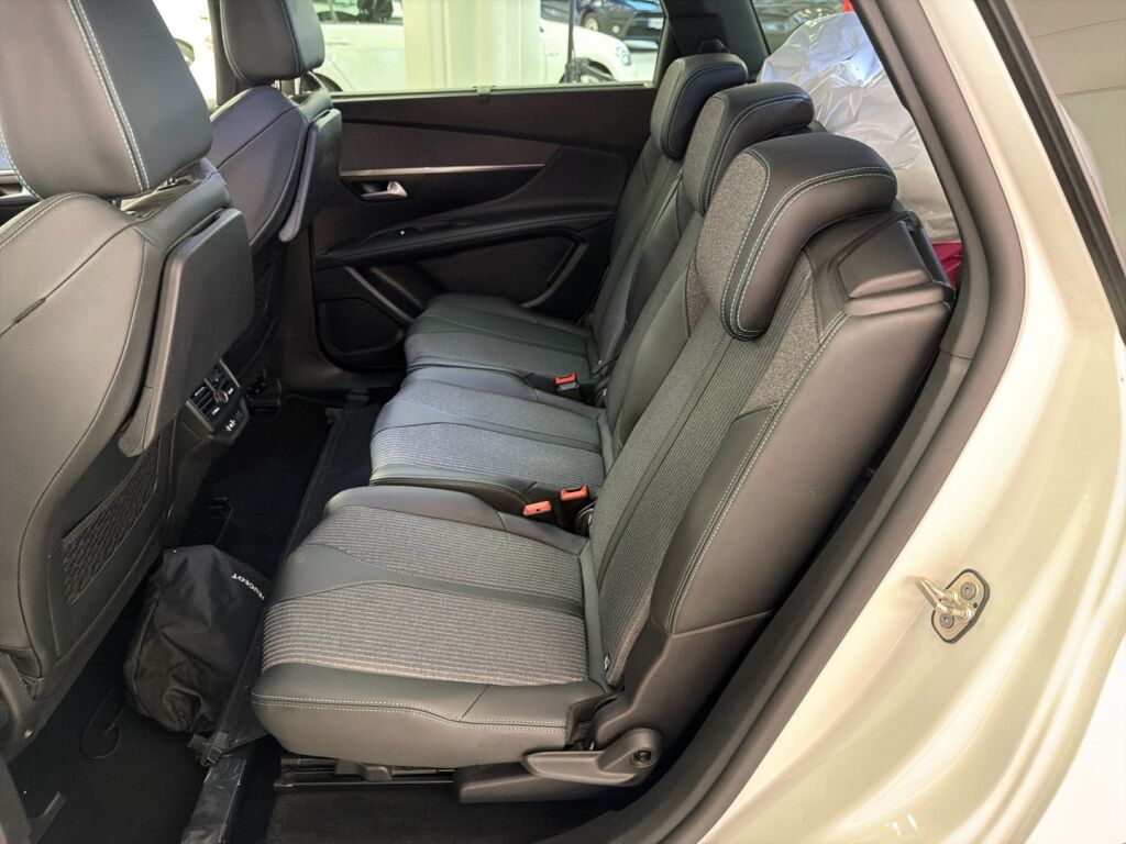 Peugeot 5008 2021 Valkoinen