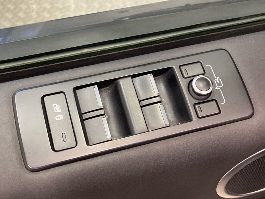 Land Rover Discovery 2017 Harmaa