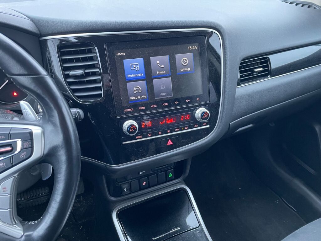 Mitsubishi Outlander PHEV 2020 Musta