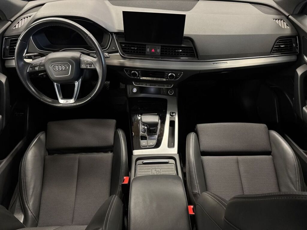 Audi Q5 2021 Sininen