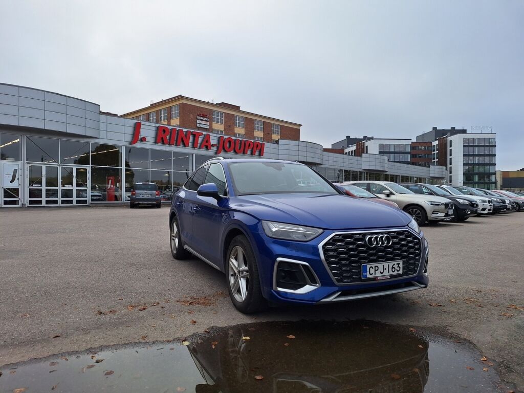 Audi Q5 2021 Sininen