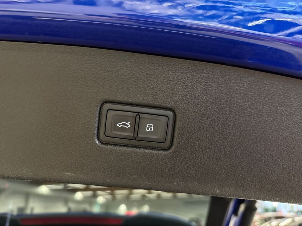 Audi Q5 2021 Sininen