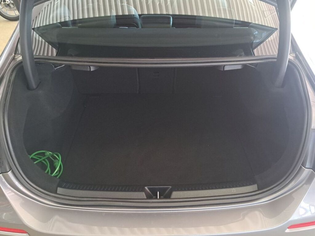 Mercedes-Benz A 2021 Harmaa