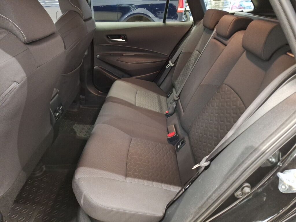 Suzuki Swace 2021 Musta