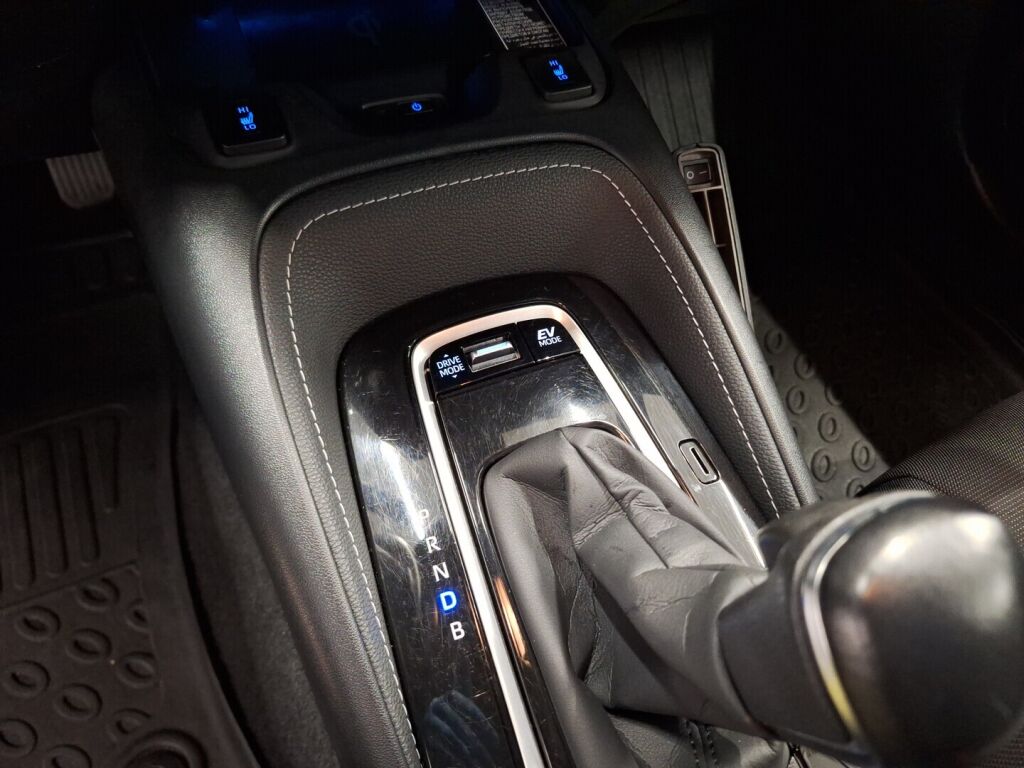 Suzuki Swace 2021 Musta