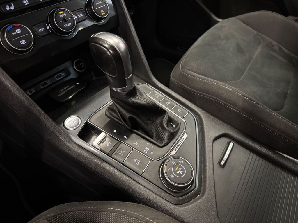 Volkswagen Tiguan Allspace 2018 Musta