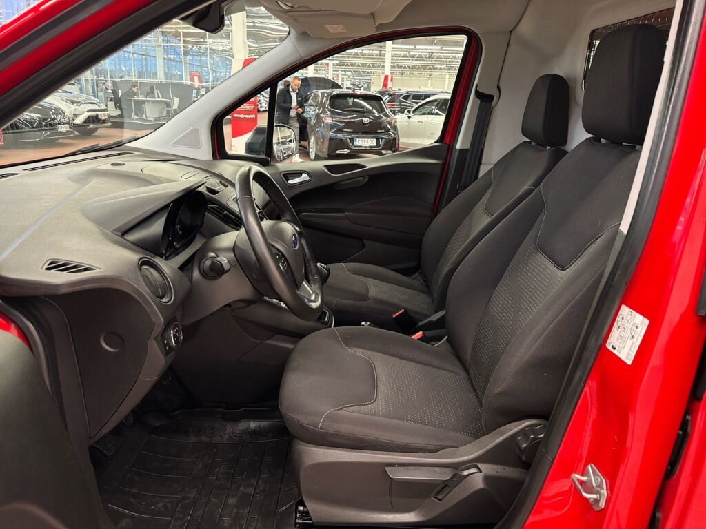 Ford Transit Courier 2022 Punainen