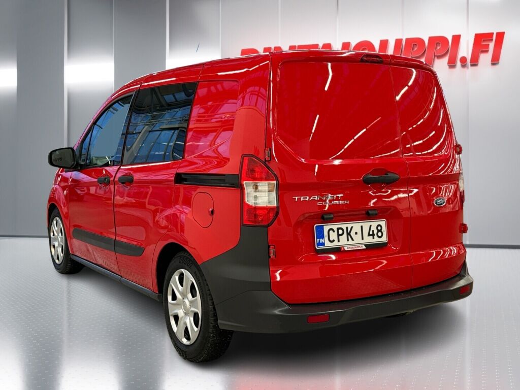 Ford Transit Courier 2022 Punainen
