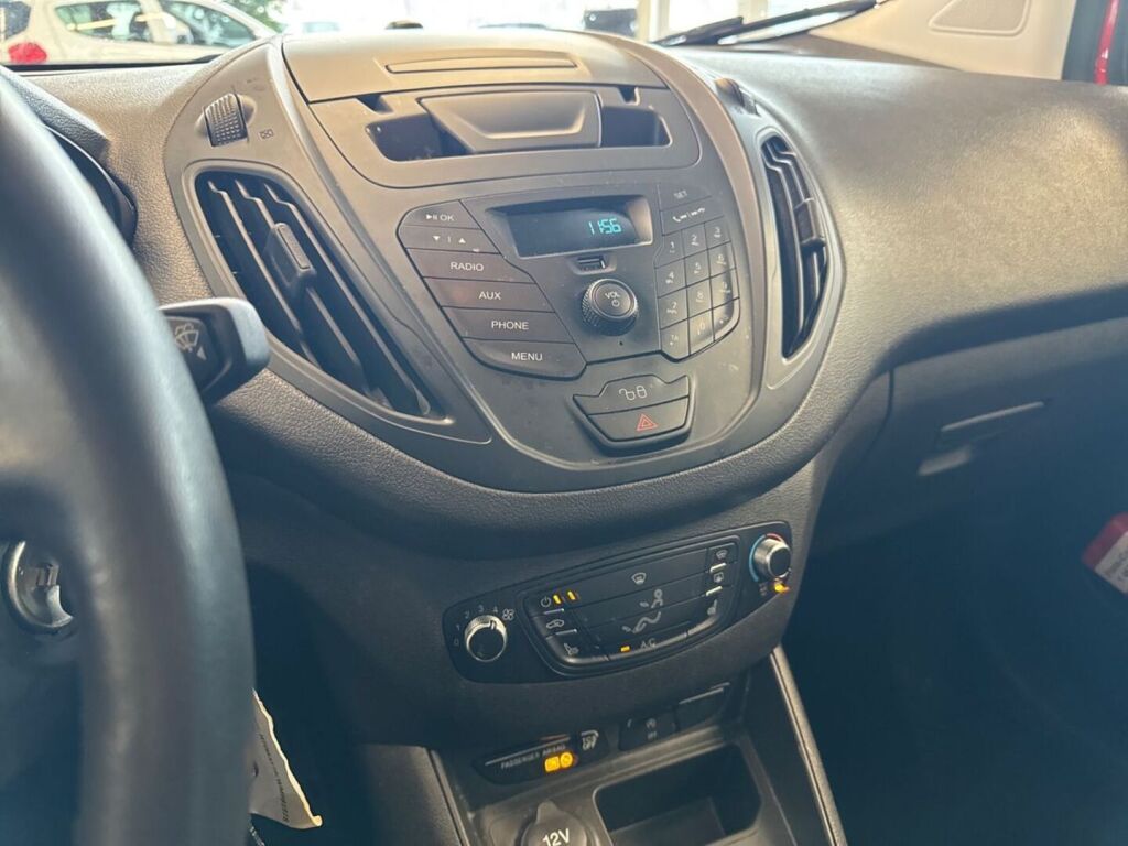 Ford Transit Courier 2021 Punainen