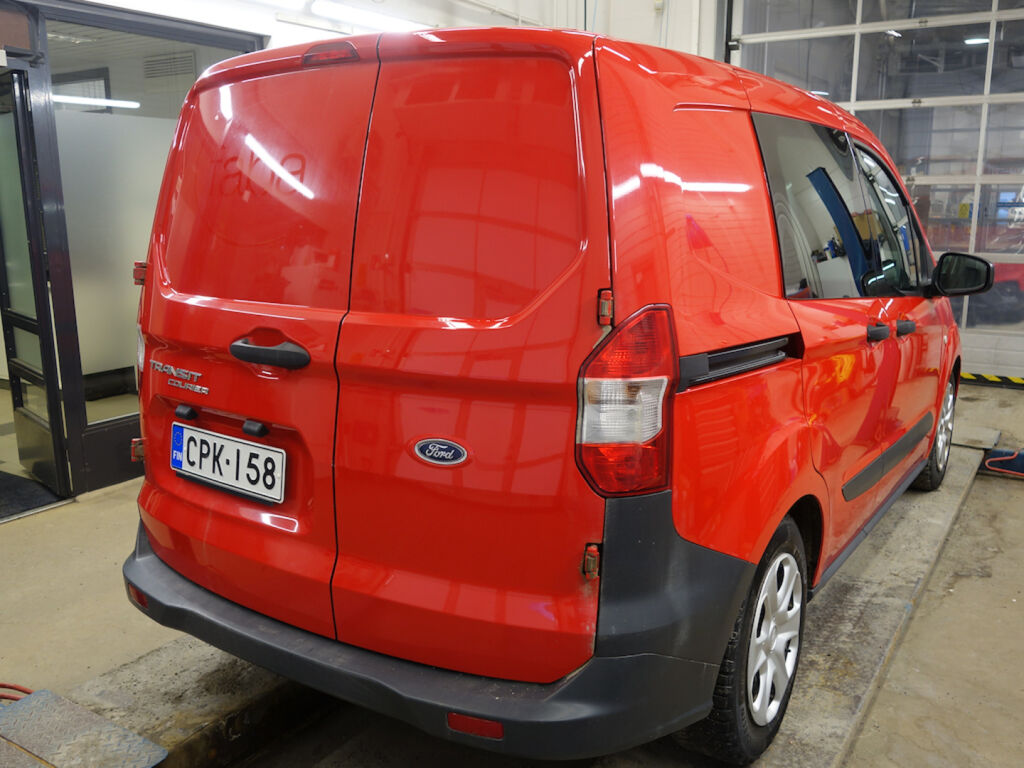 Ford Transit Courier 2021 Punainen