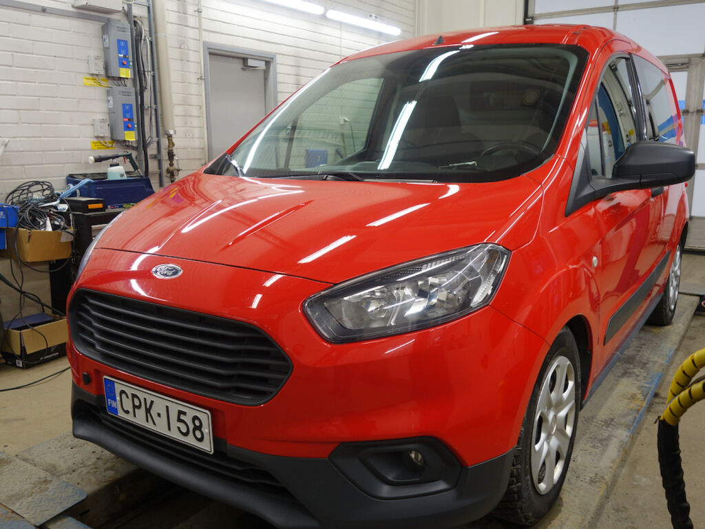Ford Transit Courier 2021 Punainen