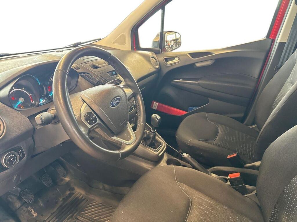 Ford Transit Courier 2021 Punainen