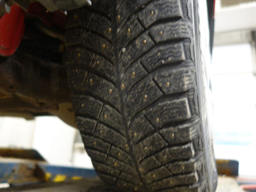 Ford Transit Courier 2021 Punainen